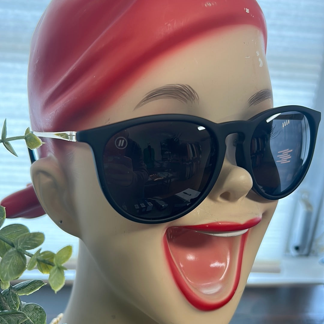 Blenders Eyewear University Heights The Cracked Pearl Boutique