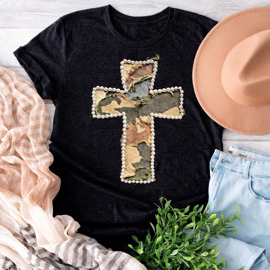PEARLS CAMO & CROSS
