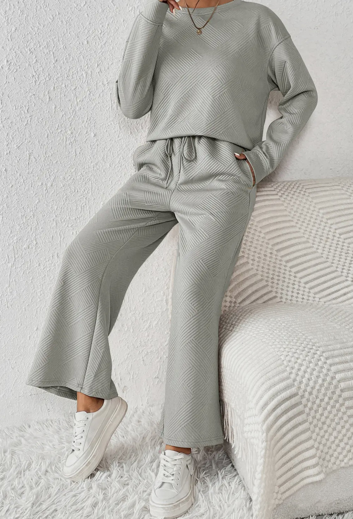 THE LUXE LOUNGE PANT SET