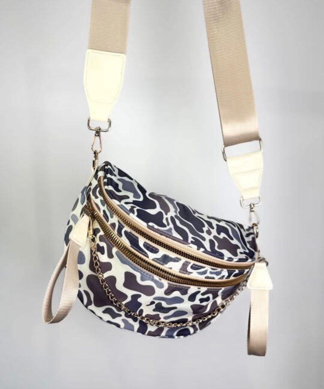 OUT OF POCKET BUM BAG