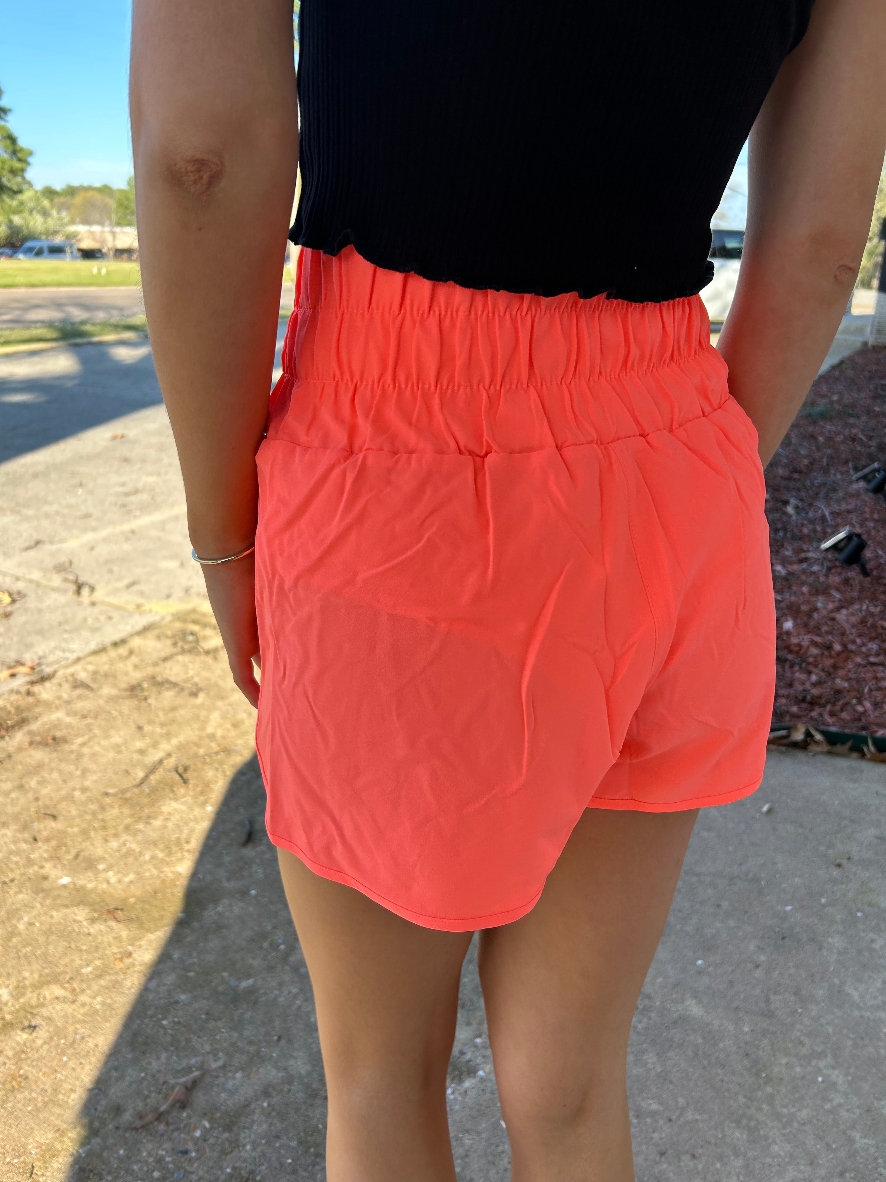 HOTTY ATHLETIC SHORTS - NEON CORAL