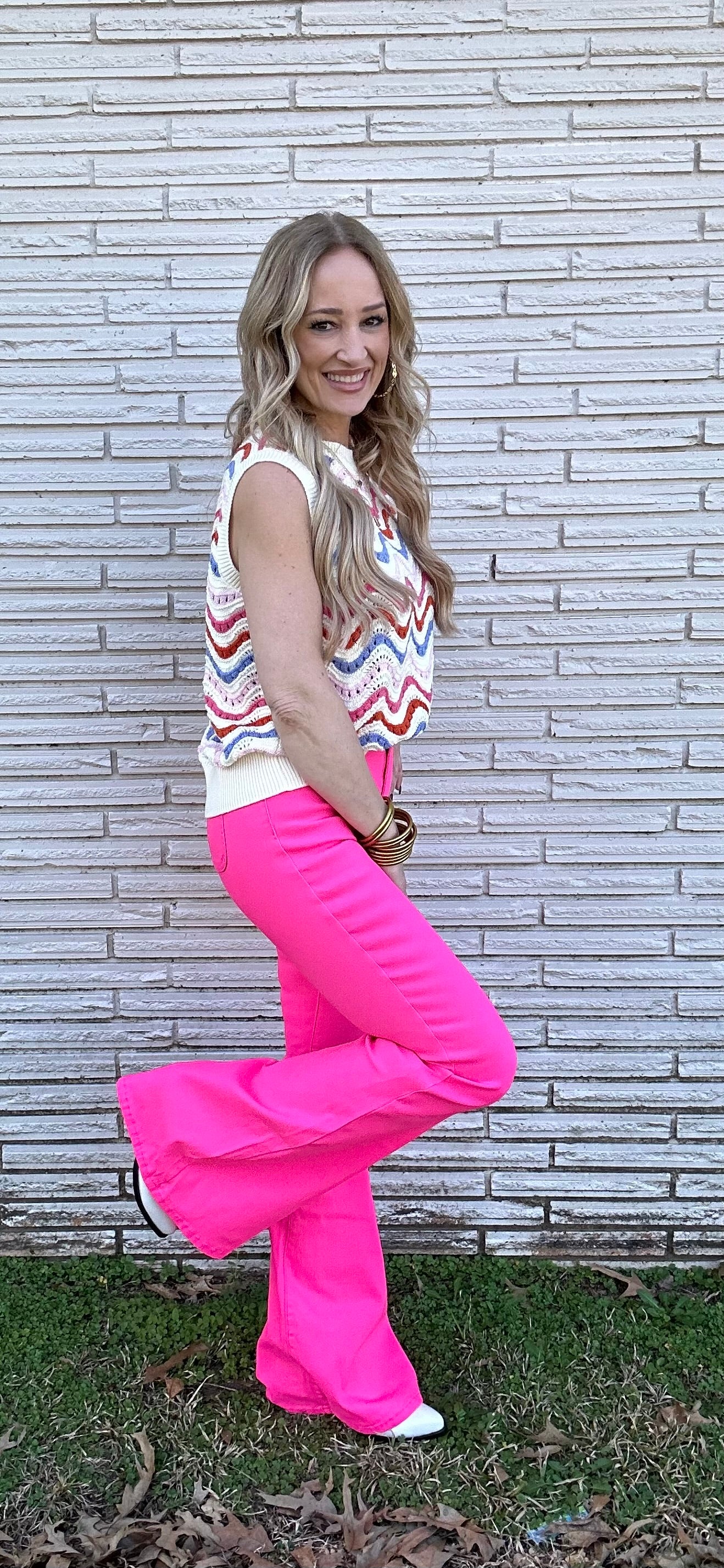 DESPERADO HIGH RISE BELL BOTTOMS - ELECTRIC PINK | The Cracked Pearl  Boutique