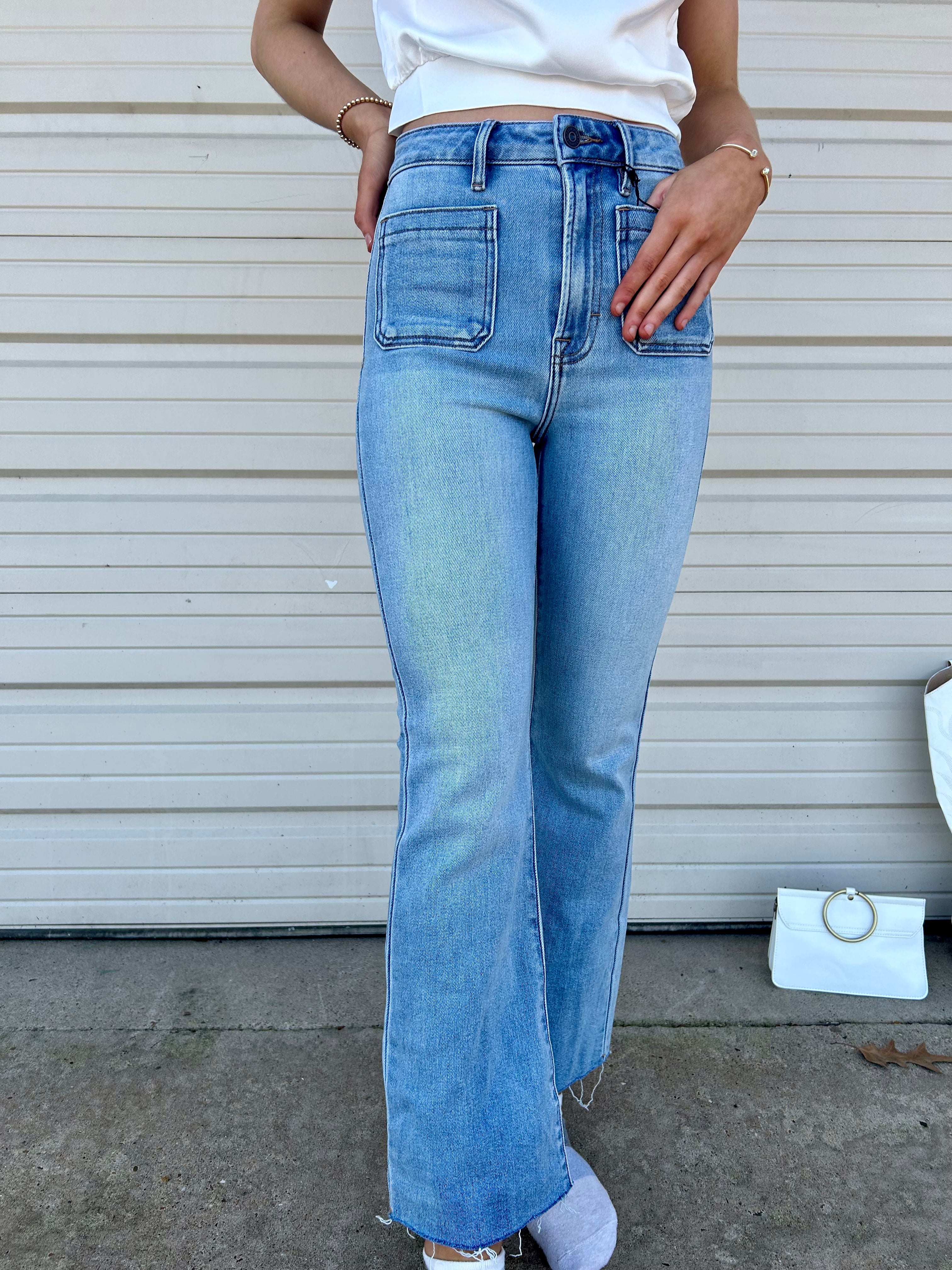 HAPPI CROP FLARE JEANS